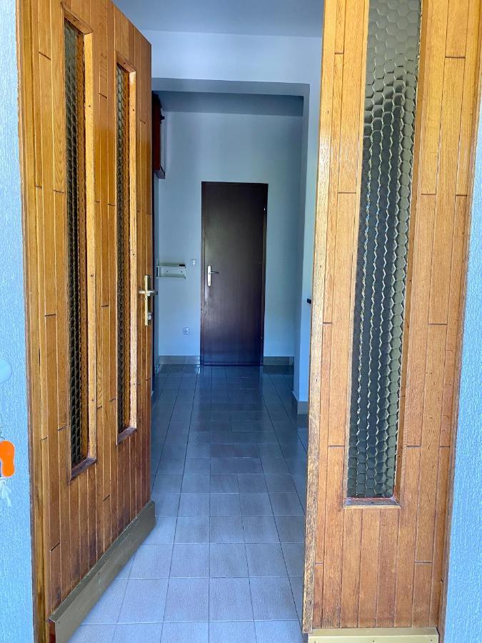 Apartmani Luka Zrnovo Exterior photo