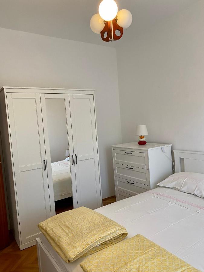 Apartmani Luka Zrnovo Exterior photo